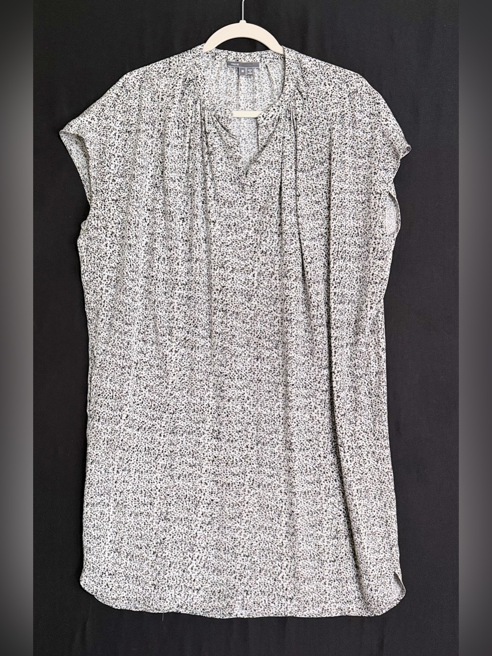 Vince Silk Dress Black & White Speckled Midi M, Micro polka dot Mobwife v-neck